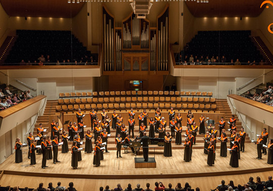 Orfeó Universitari de València. Serenates 2019. Concierto. 30/06/2019. Centre Cultural La Nau. 22.30h